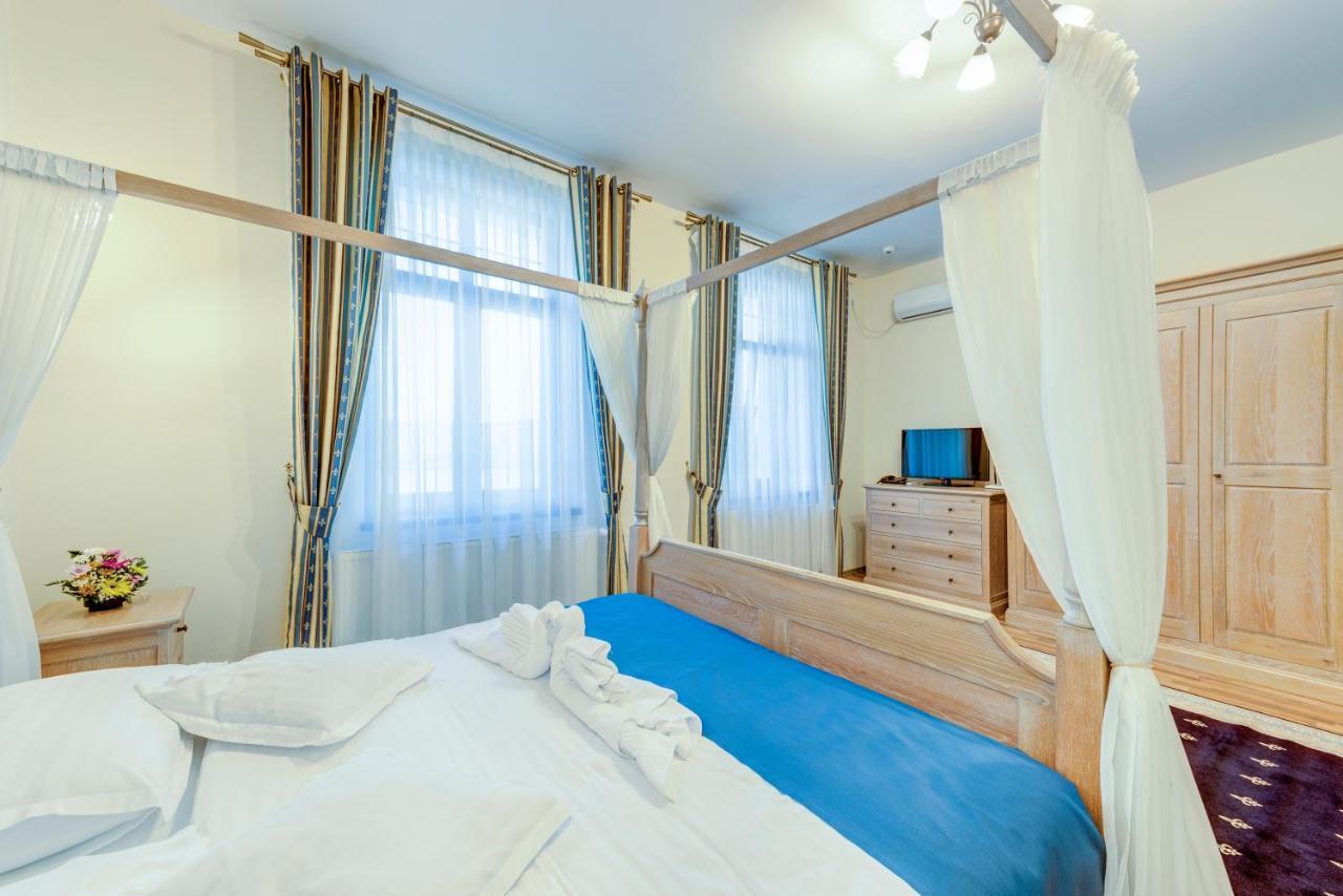 Karlhof Hotel Sebeş Buitenkant foto
