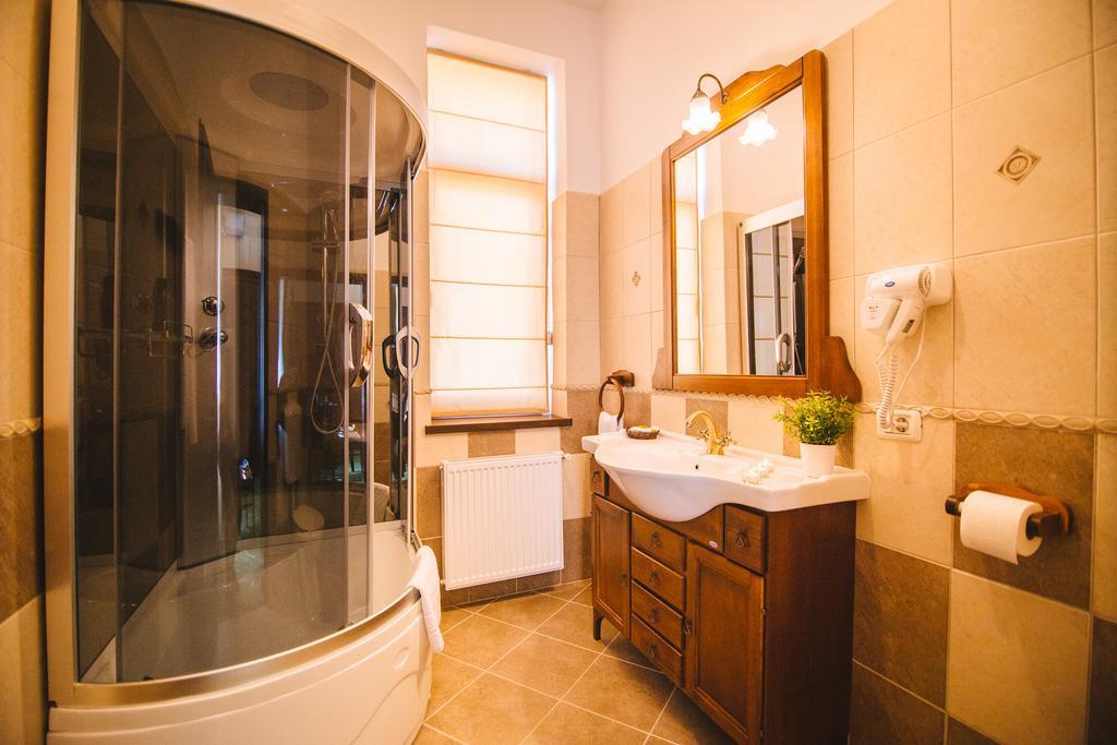 Karlhof Hotel Sebeş Kamer foto